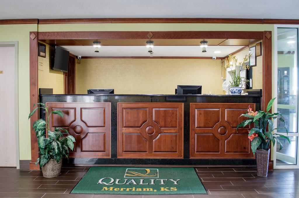 Quality Inn Merriam Kansas Exterior photo